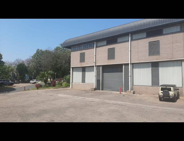 773M² WAREHOUSE TO LET IN NEW GERMANY